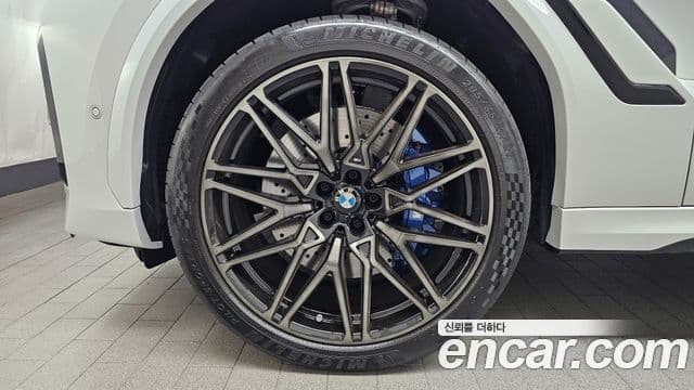 BMW X6M 2025 — Photo 8/34