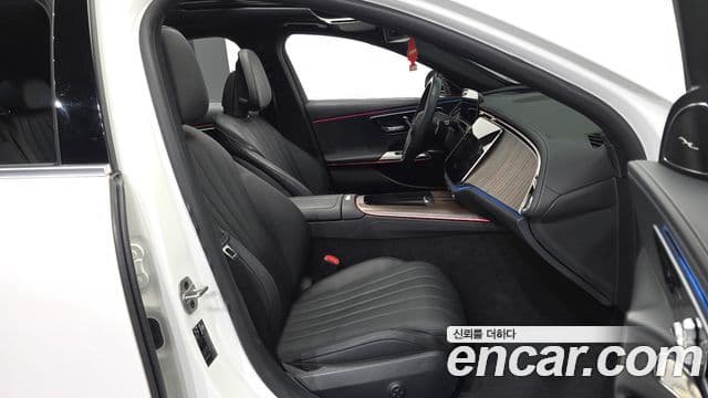 Mercedes-Benz E-Class 2024 — ფოტო 10/16