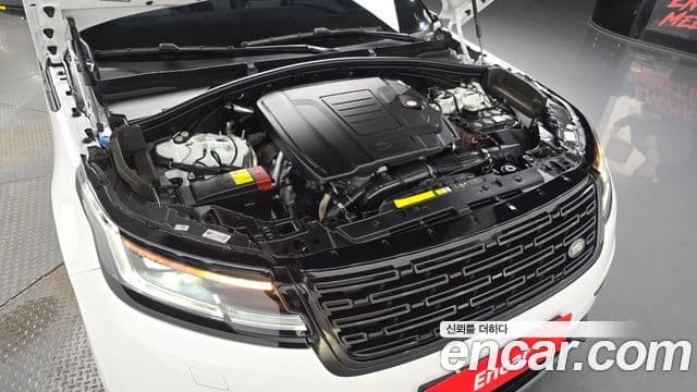 Land Rover Range Rover Velar 2024 — ფოტო 6/20
