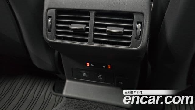 Land Rover Range Rover Velar 2024 — ფოტო 20/20