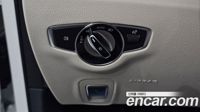 Mercedes-Benz E-Class 2022 — ფოტო 14/20