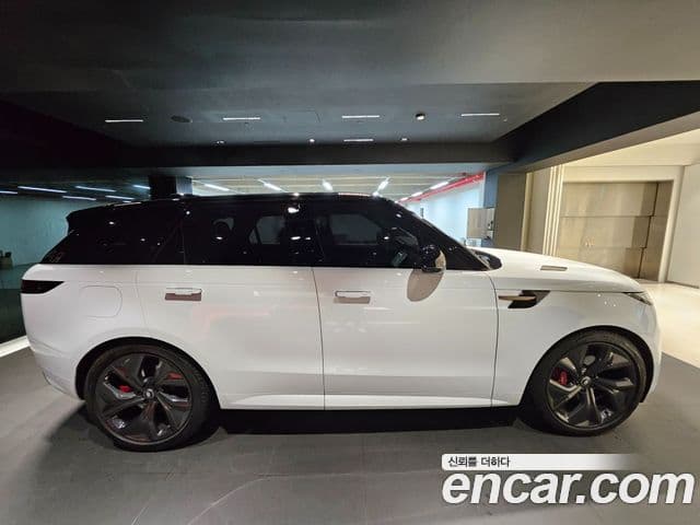 Land Rover Range Rover Sport 2023 — Фото 5/14