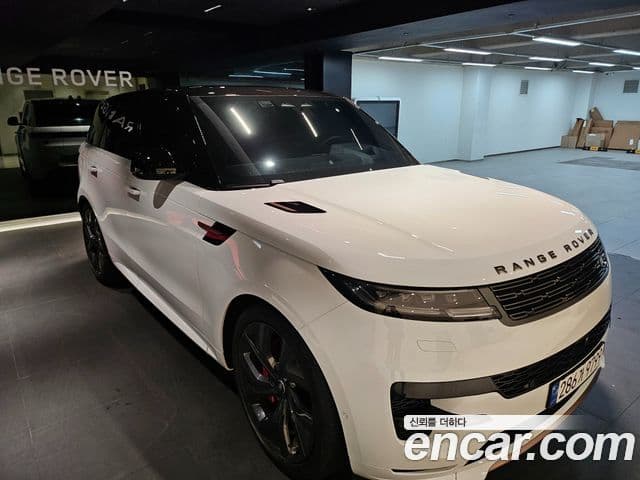 Land Rover Range Rover Sport 2023 — Фото 6/14
