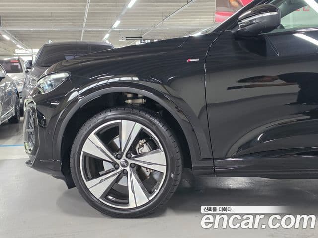 Audi Q5 2025 — ფოტო 4/13
