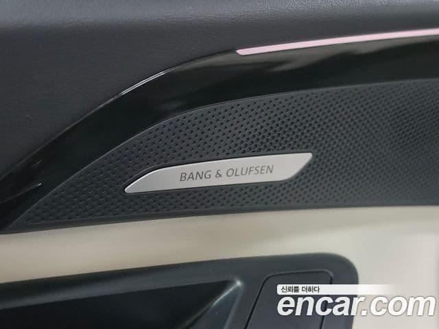 Audi Q5 2025 — ფოტო 7/13