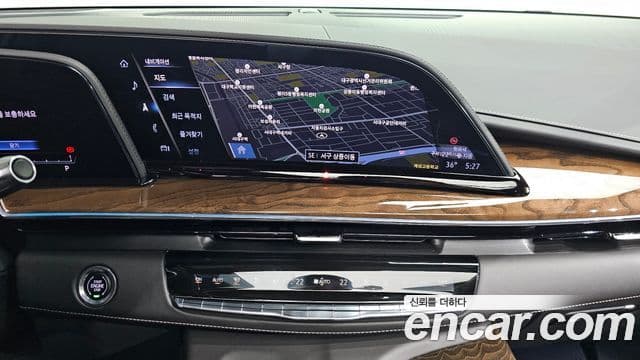 Cadillac Escalade 2023 — Şəkil 12/20