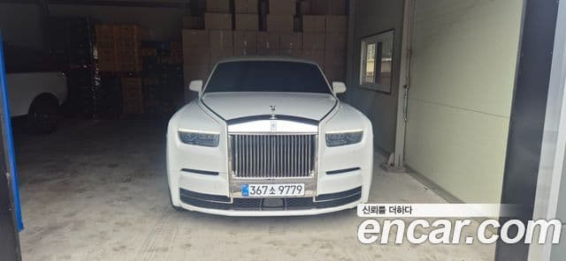Rolls-Royce Phantom 2025 — Şəkil 17/20