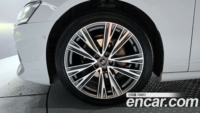 Audi A6 2023 — ფოტო 5/20