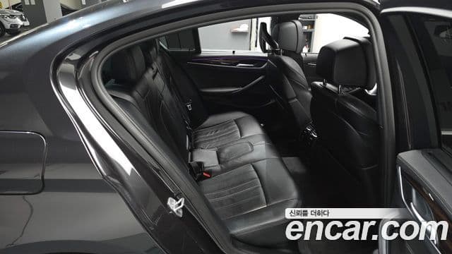 BMW 5 Series 2022 — ფოტო 11/20