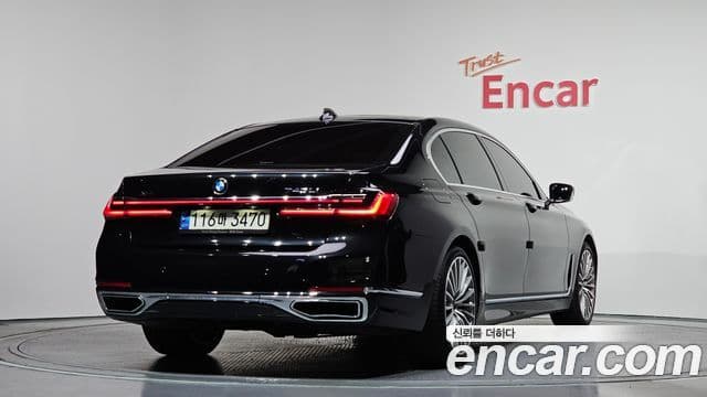 BMW 7 Series 2021 — ფოტო 2/20