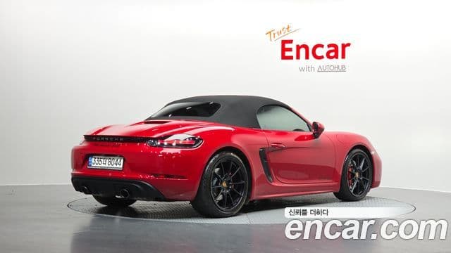Porsche 718 Boxster 2021 — Фото 2/20