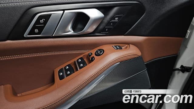 BMW X5 2022 — ფოტო 18/20