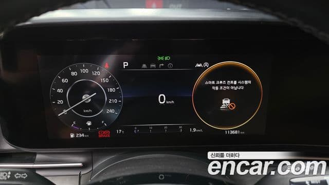 Kia Carnival 2022 — ფოტო 8/20