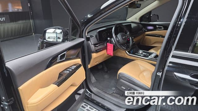 Kia Carnival 2022 — ფოტო 10/20