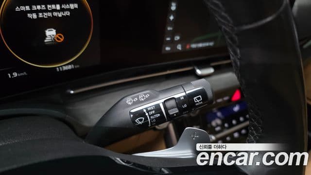 Kia Carnival 2022 — ფოტო 17/20