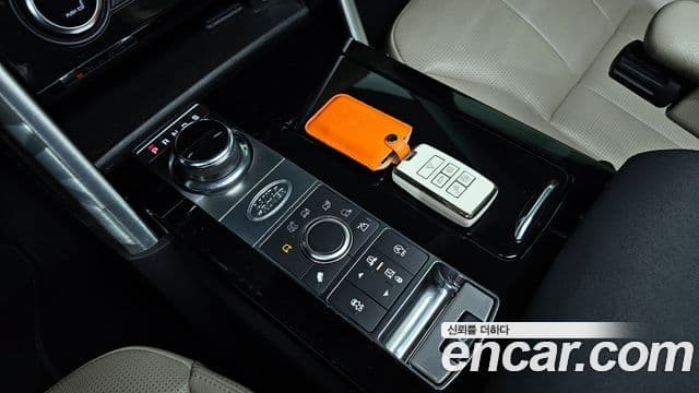 Land Rover Discovery 5 2019 — ფოტო 9/20