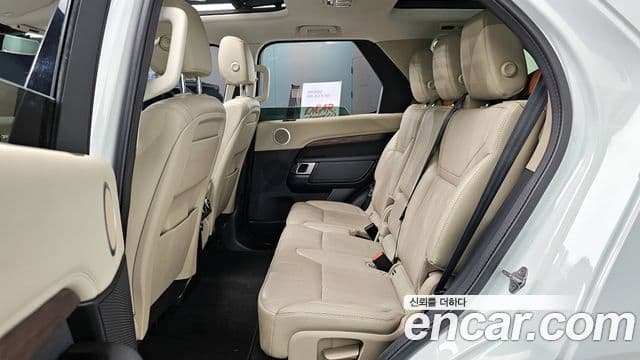 Land Rover Discovery 5 2019 — ფოტო 12/20