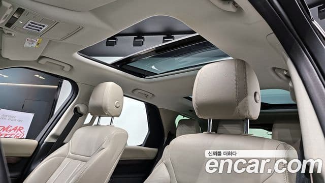 Land Rover Discovery 5 2019 — ფოტო 19/20