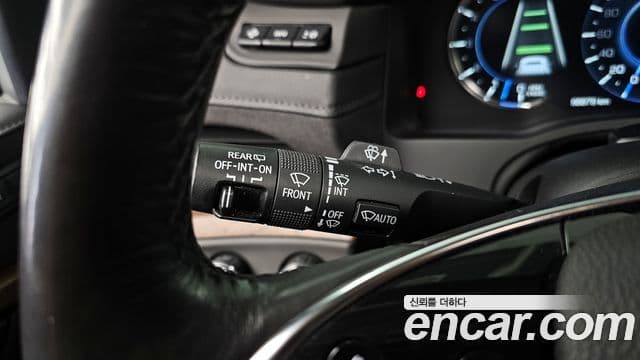 Cadillac Escalade 2020 — ფოტო 15/34