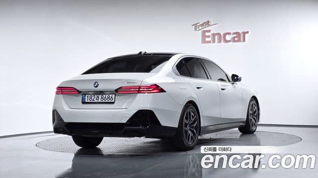 BMW 5 Series 2024 — ფოტო 2/20