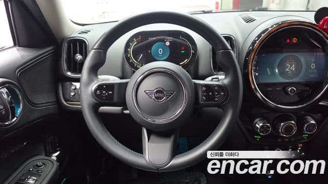 Mini Cooper Countryman 2021 — Фото 13/20
