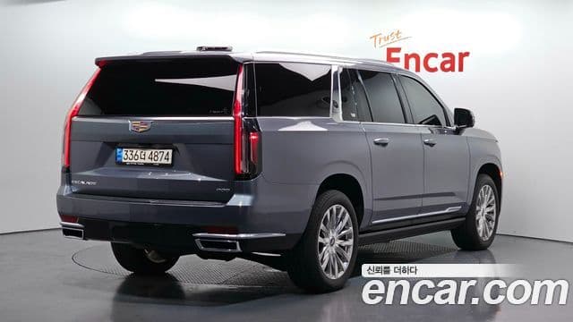 Cadillac Escalade 2022 — ფოტო 2/20