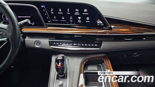 Cadillac Escalade 2022 — ფოტო 15/20