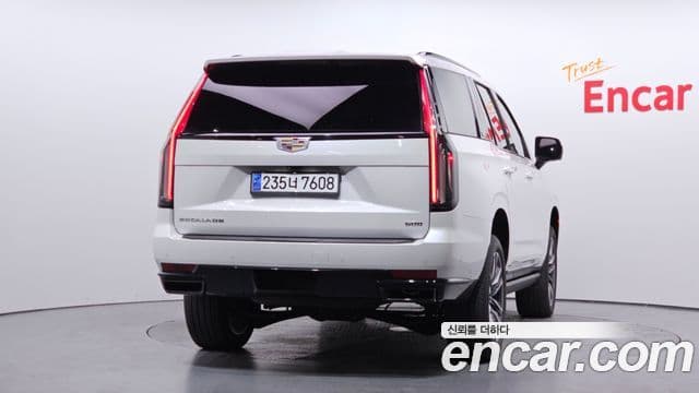 Cadillac Escalade 2021 — Фото 4/20