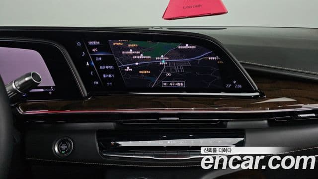 Cadillac Escalade 2021 — Фото 15/20
