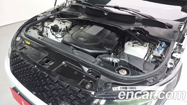 Land Rover Discovery 5 2018 — Şəkil 6/20
