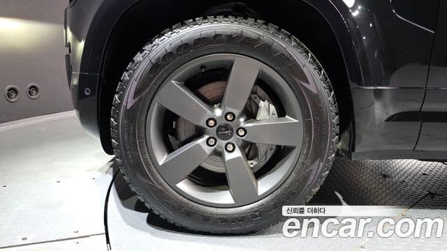 Land Rover Defender 2026 — Şəkil 5/20