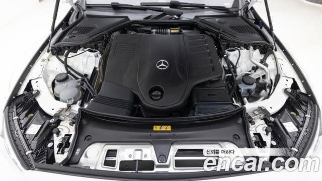 Mercedes-Benz E-Class 2024 — ფოტო 5/20