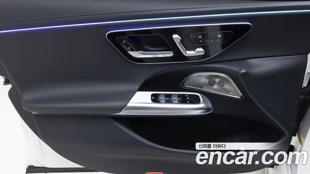 Mercedes-Benz E-Class 2024 — ფოტო 10/20