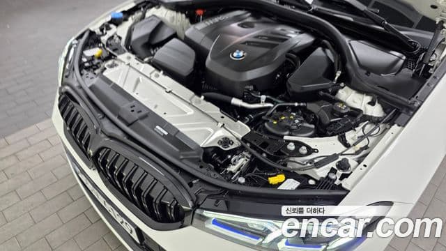 BMW 3 Series 2024 — ფოტო 6/20