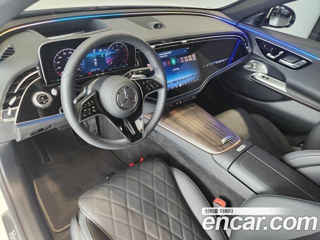 Mercedes-Benz E-Class 2025 — ფოტო 15/20