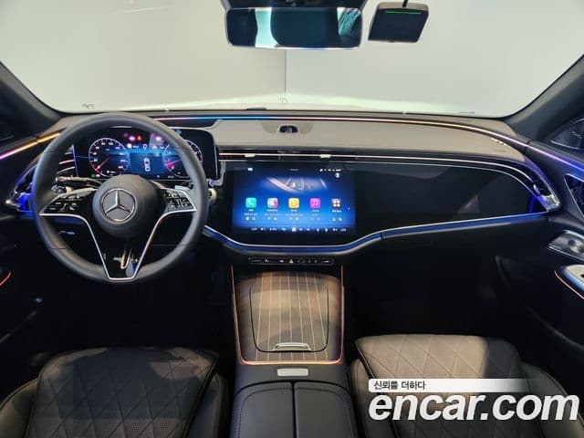 Mercedes-Benz E-Class 2025 — ფოტო 17/20