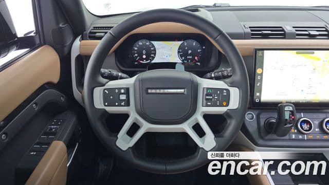 Land Rover Defender 2026 — Фото 15/20