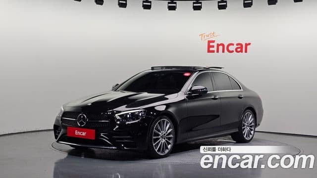 Mercedes-Benz E-Class 2022 — ფოტო 9/20
