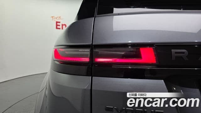 Land Rover Range Rover Evoque 2026 — ფოტო 19/20