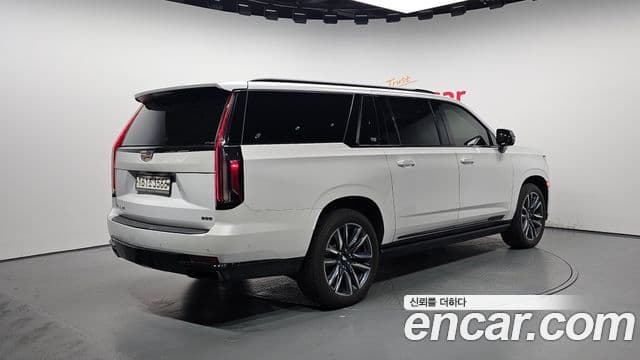 Cadillac Escalade 2023 — Фото 1/20