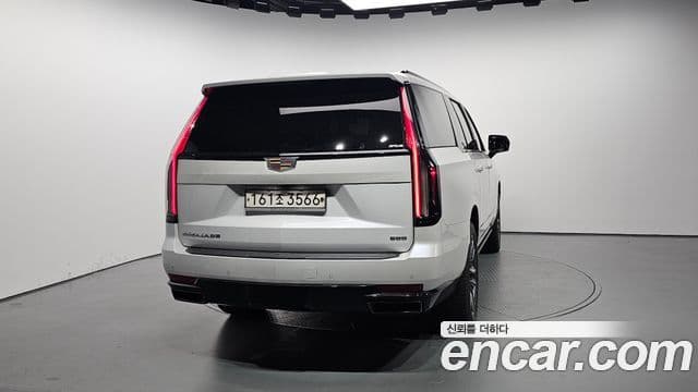 Cadillac Escalade 2023 — Фото 3/20