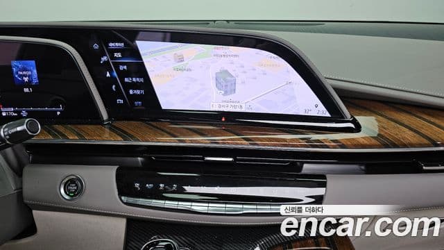 Cadillac Escalade 2023 — Фото 13/20