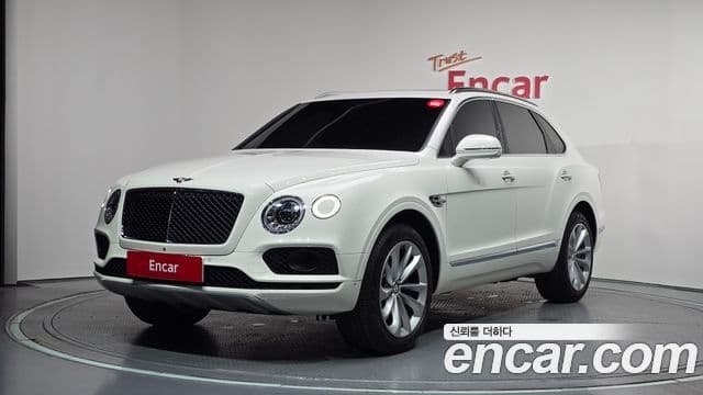 Bentley Bentayga 2020 — Фото 1/20