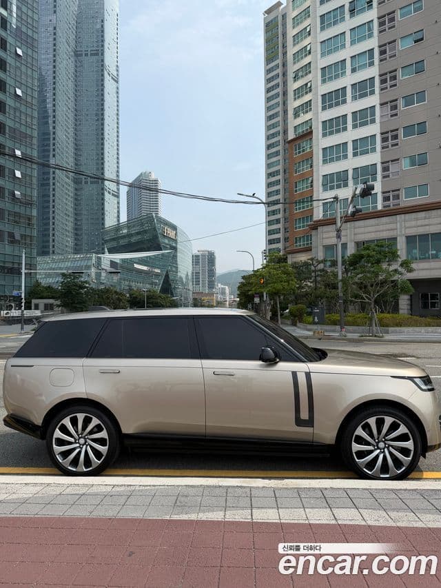 Land Rover Range Rover 2023 — Şəkil 5/10