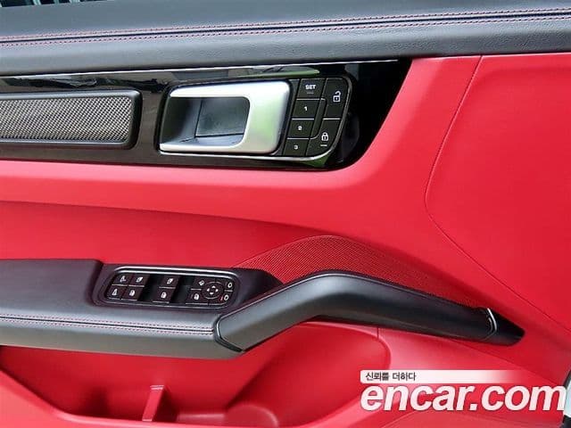 Porsche Cayenne 2022 — Фото 18/20