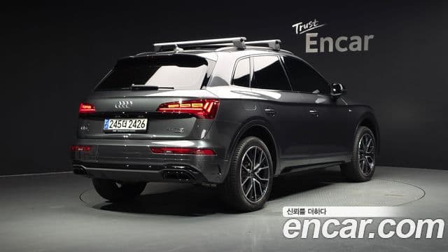 Audi Q5 2024 — Фото 2/20