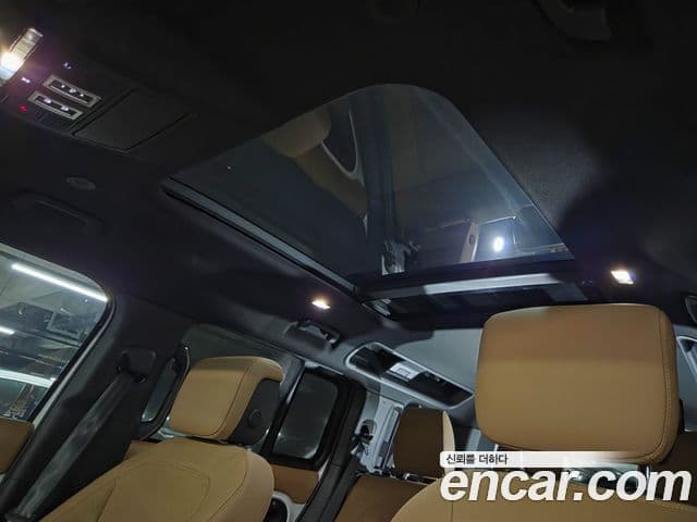 Land Rover Defender 2025 — Фото 17/20