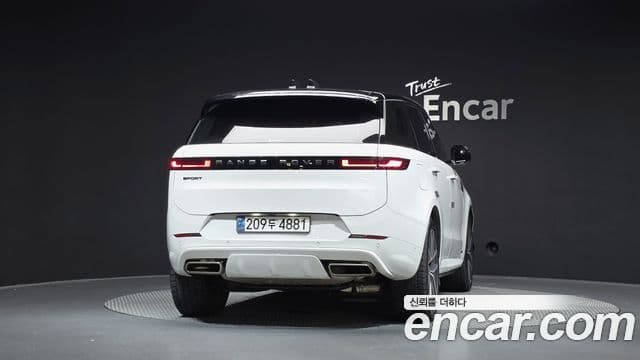 Land Rover Range Rover Sport 2024 — Фото 3/20