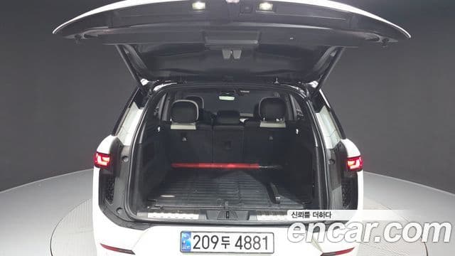 Land Rover Range Rover Sport 2024 — Фото 19/20