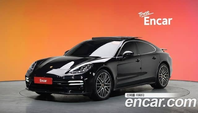 Porsche Panamera, 2023